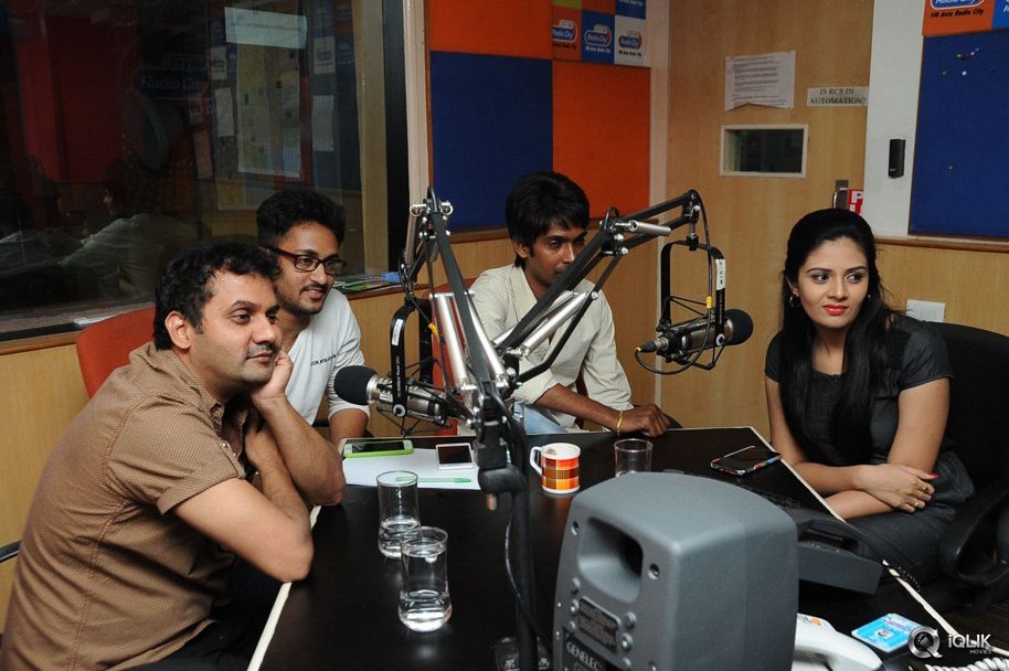 Dhanalakshmi-Thalupu-Thadithe-Movie-Team-at-Radio-City